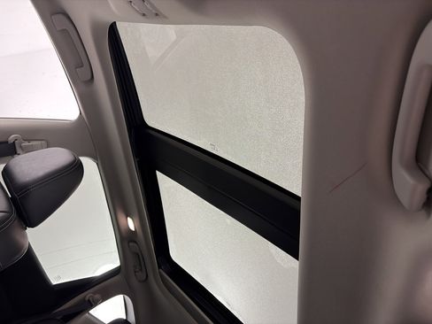 Used 2019 Nissan Murano Platinum image 19