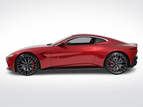 Used 2023 Aston Martin V8 Vantage Coupe image 2