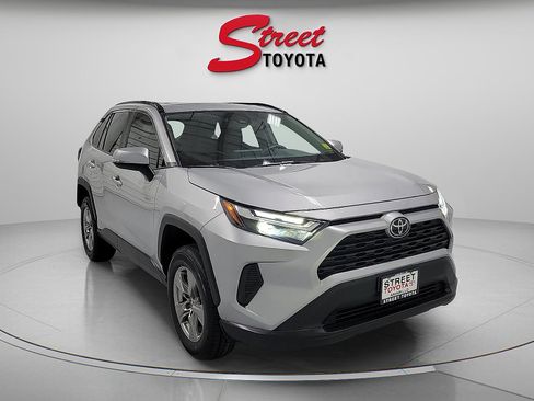 Certified 2025 Toyota RAV4 XLE w/ Convenience Package AWD/4WD image 5