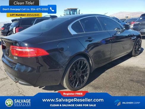 Used 2017 Jaguar XE Premium image 4