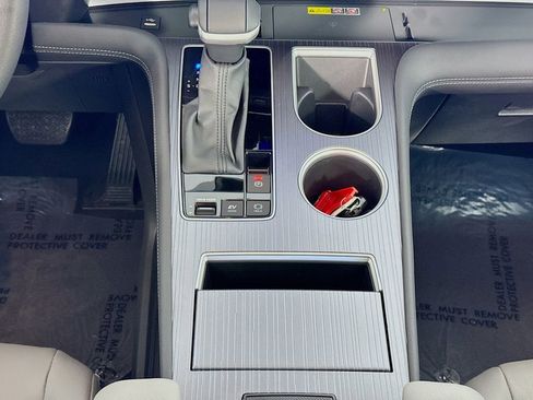 Used 2025 Toyota Sienna XLE w/ XLE Plus Package image 39