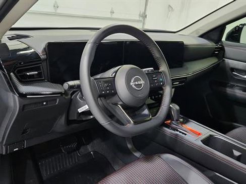 Certified 2025 Nissan Kicks SR image 15