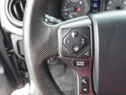 Used 2023 Toyota Tacoma TRD Sport image 18