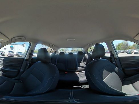 Used 2025 Nissan Altima 2.5 SV image 40