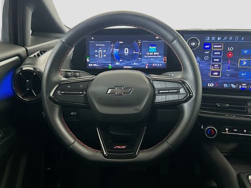 Used 2024 Chevrolet Equinox EV RS FWD image 18