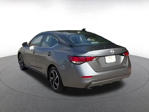 Used 2025 Nissan Sentra SV FWD image 11