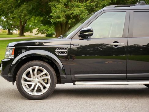 Used 2016 Land Rover LR4 HSE Silver Edition AWD/4WD image 32