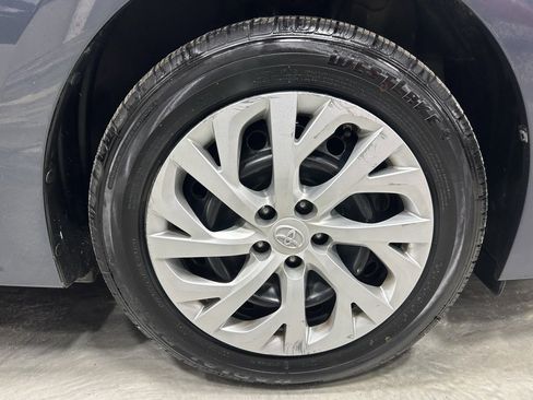 Used 2018 Toyota Corolla LE image 20