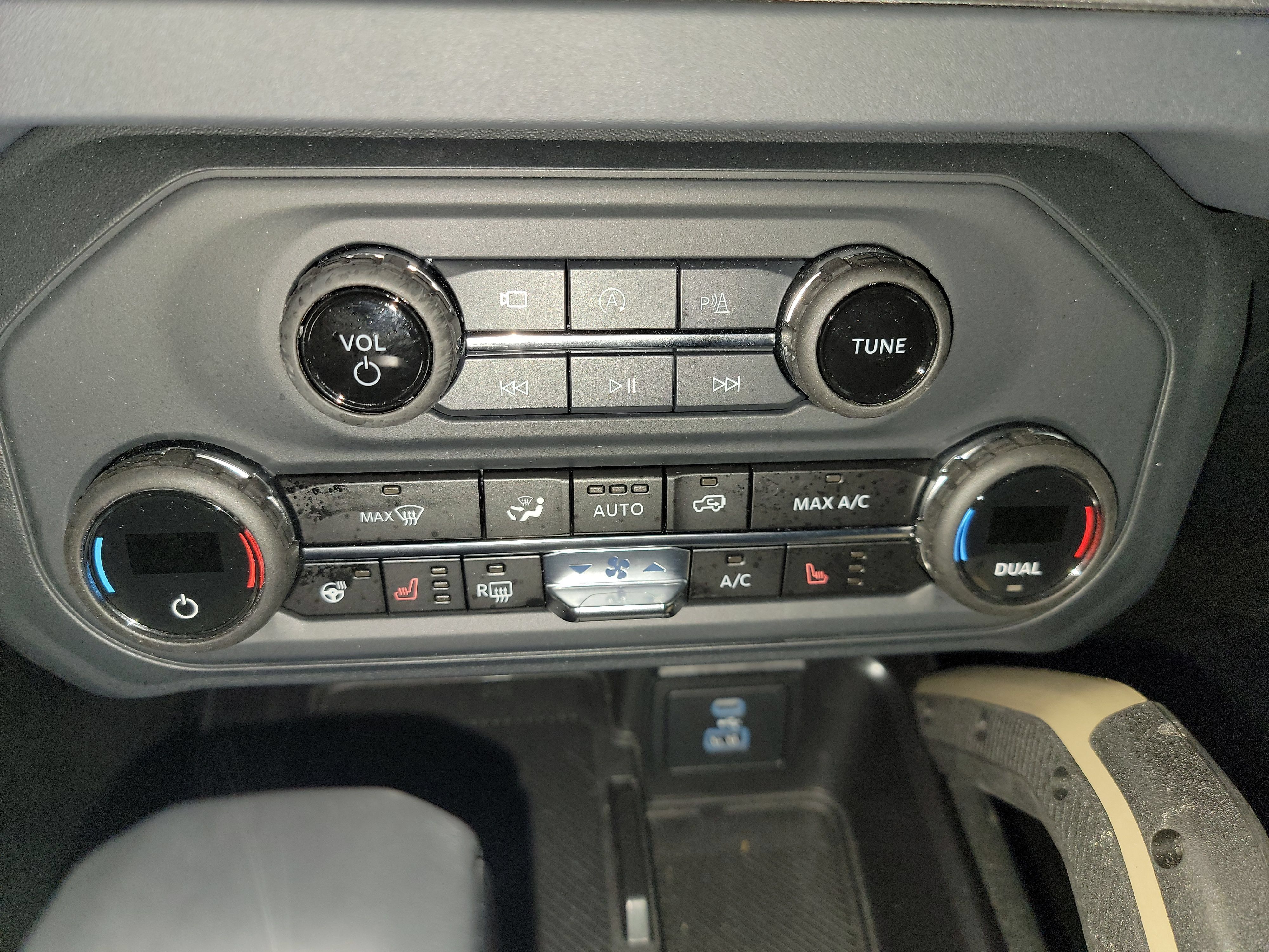 Used 2025 Ford Bronco Badlands AWD/4WD image 21
