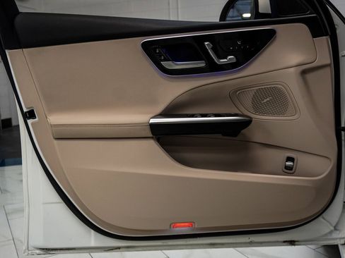 Used 2024 Mercedes-Benz C 300 4MATIC Sedan image 23