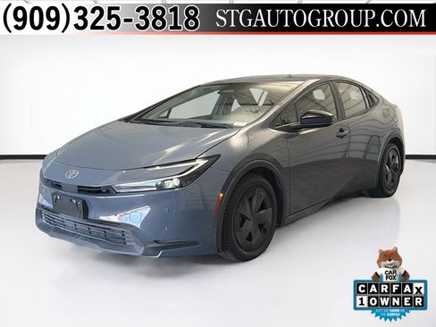 Used 2023 Toyota Prius LE image 1