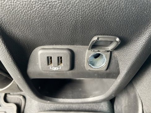 Used 2019 GMC Canyon Denali image 24