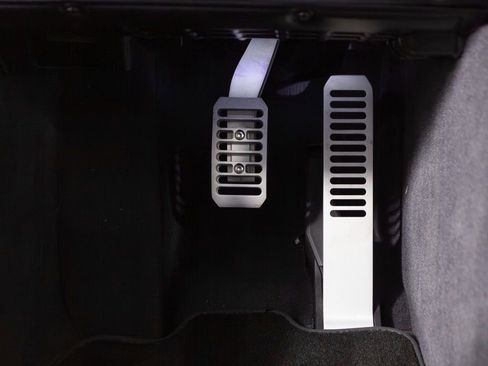 Used 2014 McLaren P1 image 33