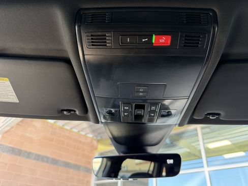 Used 2022 Volkswagen Tiguan SEL R-Line AWD/4WD image 29