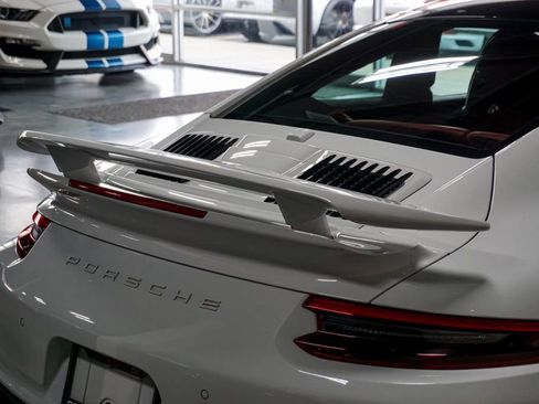 Used 2019 Porsche 911 4 Coupe image 46