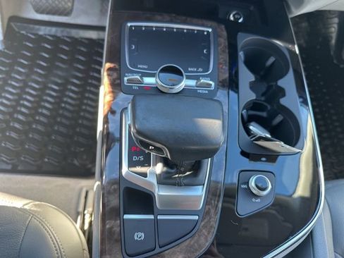 Used 2018 Audi Q7 3.0T Premium Plus image 17