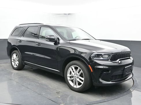 Used 2025 Dodge Durango GT image 2