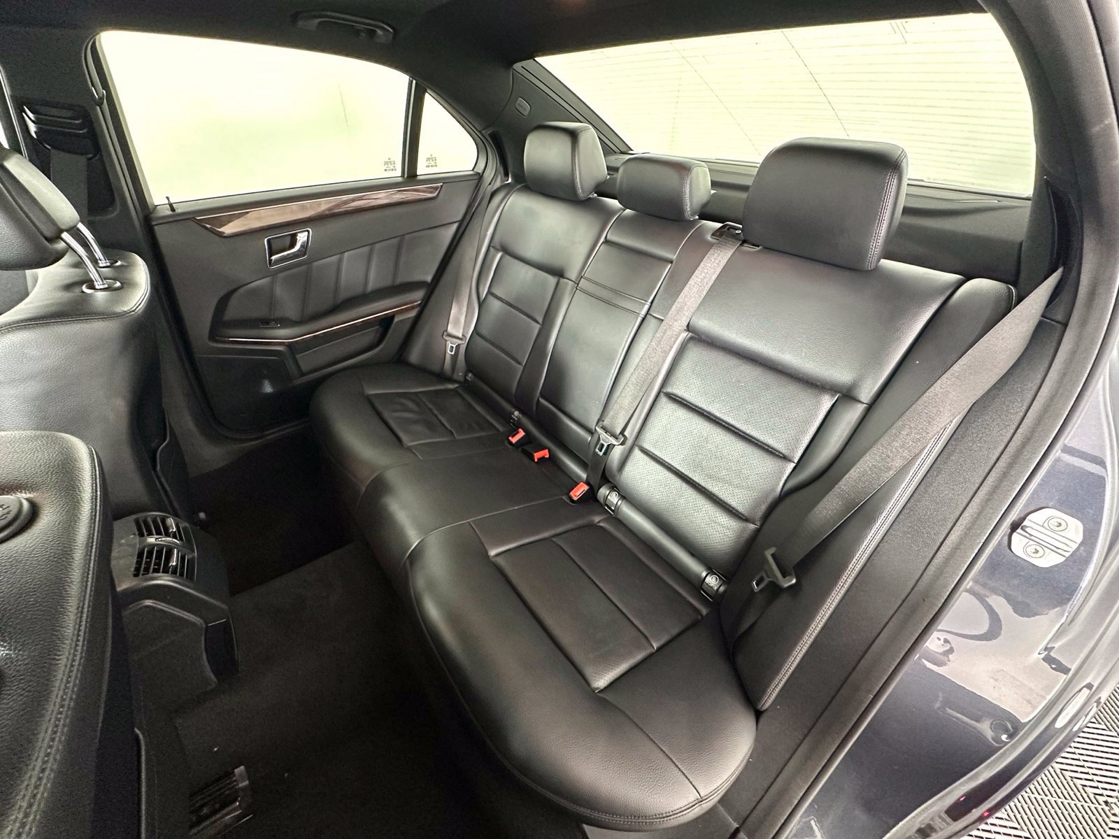 Used 2011 Mercedes-Benz E 350 4MATIC Sedan image 22