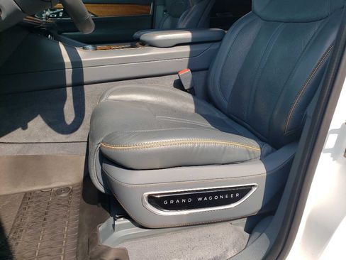 Used 2022 Jeep Grand Wagoneer Series II w/ Premium Group II AWD/4WD image 11