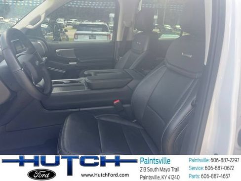 Used 2025 Ford Expedition Platinum AWD/4WD image 25