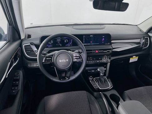 New 2026 Kia Seltos S FWD image 19