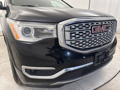 Used 2018 GMC Acadia Denali w/ Technology Package FWD image 13