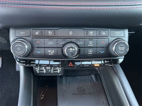 Certified 2023 Dodge Durango R/T w/ Tow 'N Go Package image 21