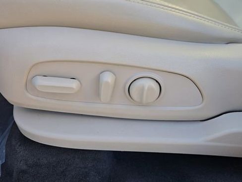 Used 2019 Buick Enclave Essence image 20