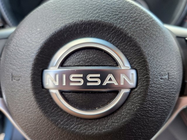 Used 2025 Nissan Sentra SR w/ SR Premium Package FWD image 34