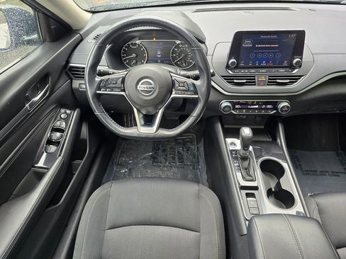 Used 2020 Nissan Altima 2.5 SV image 18