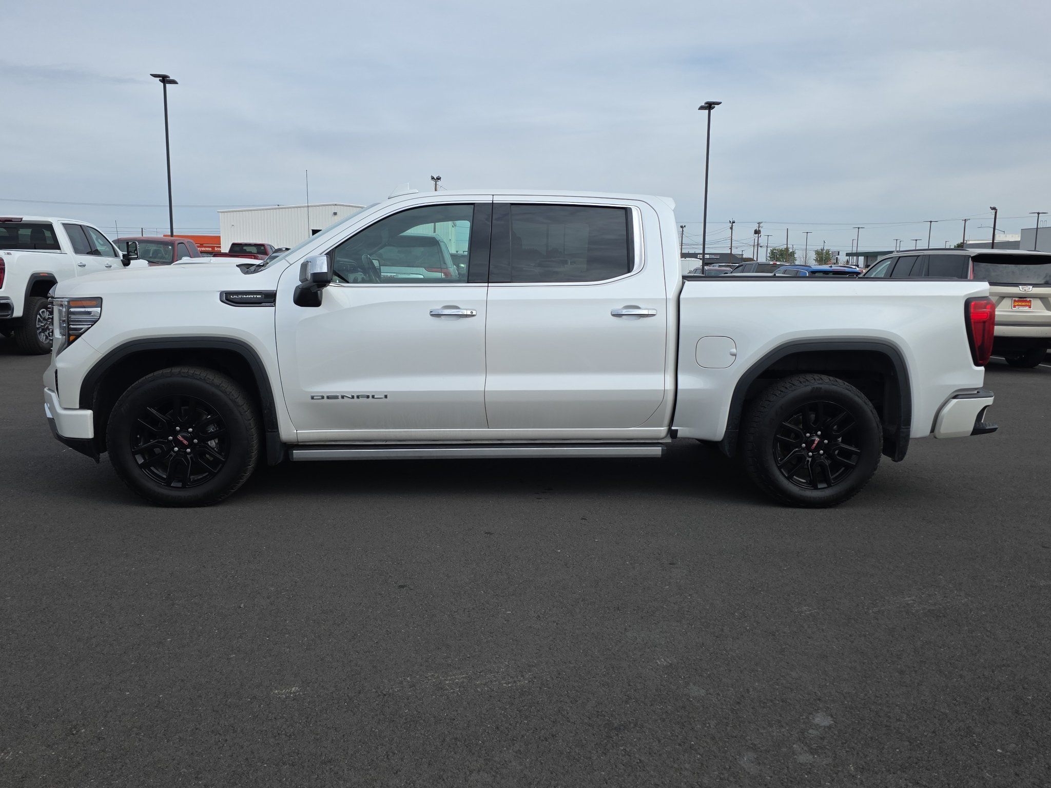 Used 2022 GMC Sierra 1500 Denali Ultimate AWD/4WD image 4