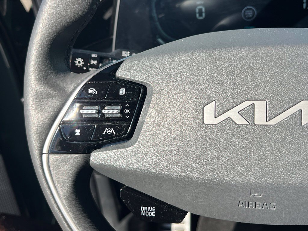 Certified 2023 Kia Niro SX Touring FWD image 22