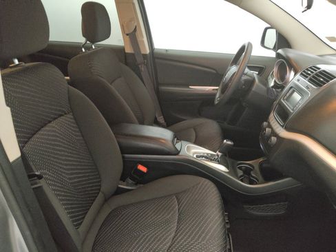 Used 2017 Dodge Journey SE FWD image 21