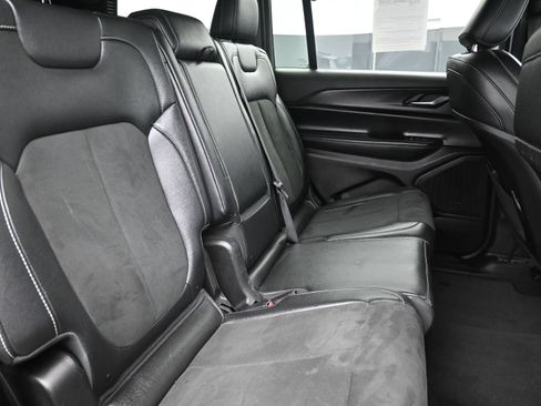 Used 2024 Jeep Grand Cherokee L Laredo AWD/4WD image 27