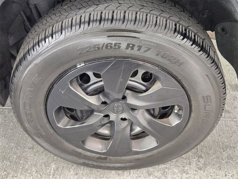 Used 2020 Toyota RAV4 LE image 32