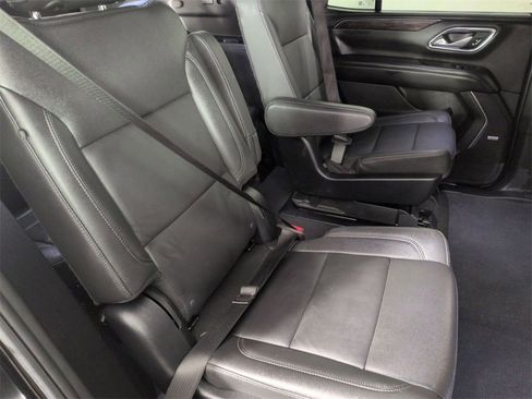 Used 2024 Chevrolet Tahoe Z71 w/ Luxury Package image 28