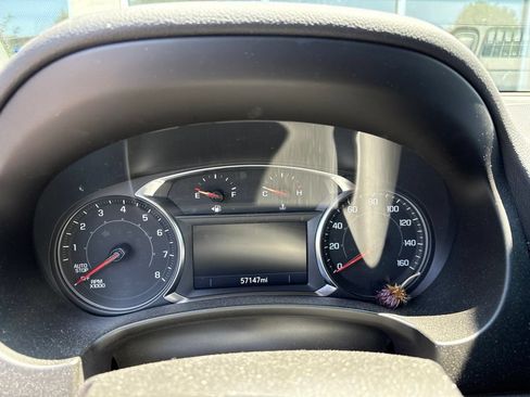 Used 2024 GMC Terrain SLT FWD image 5
