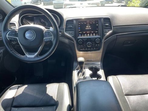 Used 2017 Jeep Grand Cherokee Limited w/ Luxury Group II AWD/4WD image 35