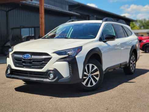 Used 2025 Subaru Outback Premium w/ Popular Package #1A AWD/4WD image 1