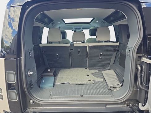 New 2026 Land Rover Defender 110 S AWD/4WD image 10