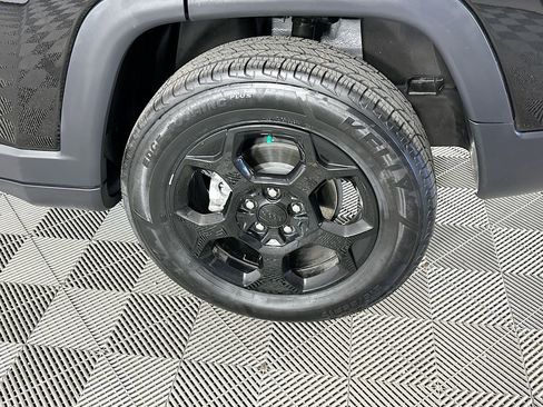 Certified 2023 Jeep Compass Trailhawk AWD/4WD image 40