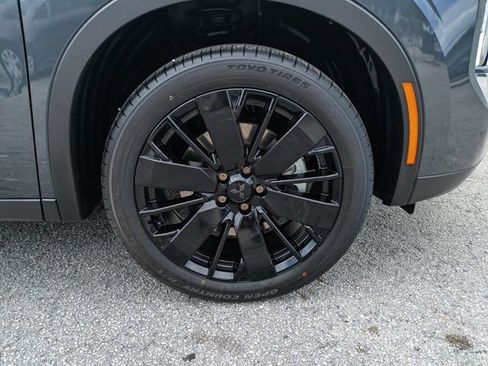 New 2026 Mitsubishi Outlander LE FWD image 12