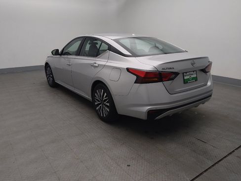 Used 2024 Nissan Altima 2.5 SV image 5