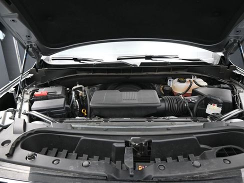 Used 2025 GMC Yukon XL Denali AWD/4WD image 30
