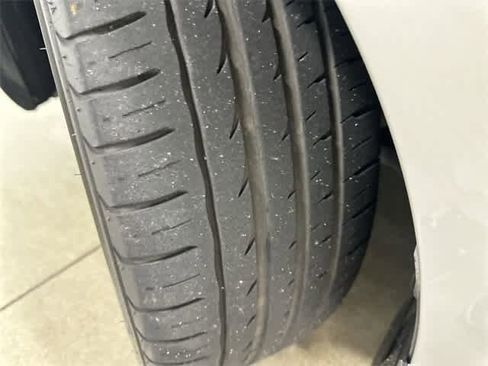 Used 2020 Nissan Versa SR image 29