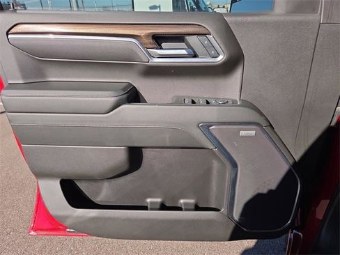 Used 2025 Chevrolet Silverado 1500 LT Trail Boss w/ Convenience Package II image 22