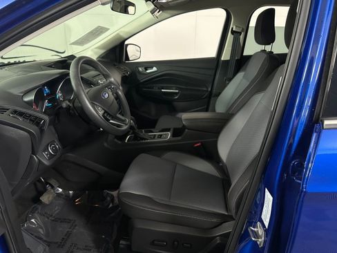 Used 2018 Ford Escape SE image 16