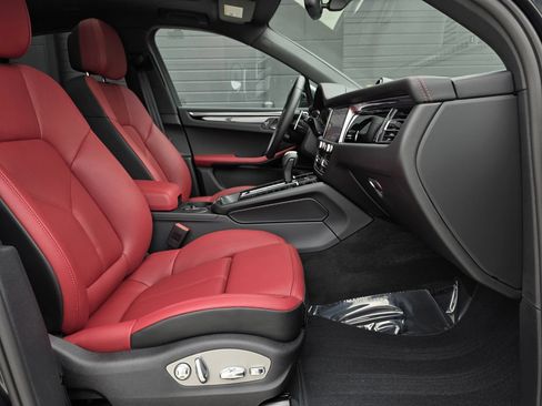 New 2026 Porsche Macan AWD/4WD image 27