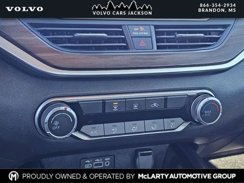 Used 2023 Nissan Altima 2.5 SV image 18