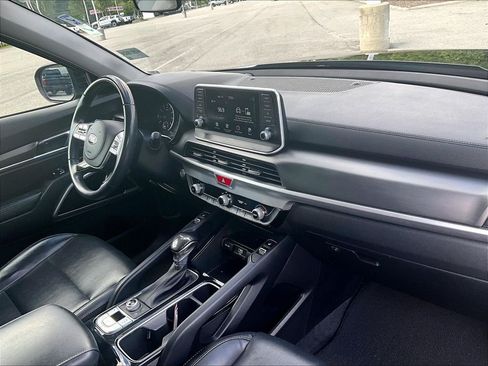 Used 2020 Kia Telluride S w/ S 8 Passenger Seating Package AWD/4WD image 14